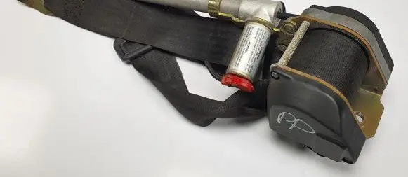 Mercedes-Benz S W126 Front seatbelt 1268607985