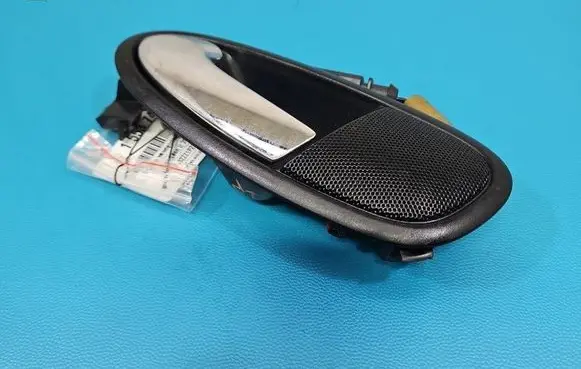 Seat Leon (1P) Front door interior handle 5P0837113 IMPRK1553747