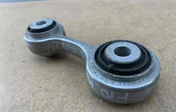 Rear control arm