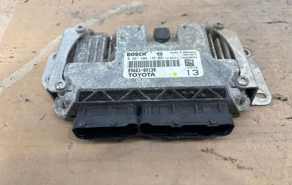 Toyota Aygo AB10 Engine control unit/module 0261S06145 896610H130 1039S40254