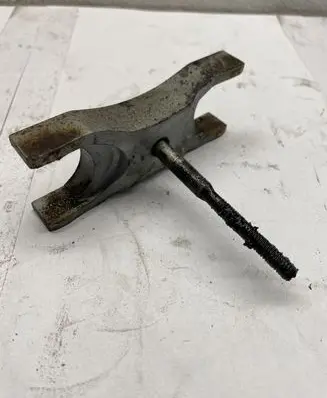 Volkswagen PASSAT B7 Fuel Injector clamp holder 216A