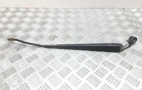 Toyota Avensis T250 Front wiper blade arm