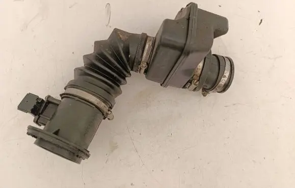 Opel Insignia A Intercooler hose/pipe 22810142