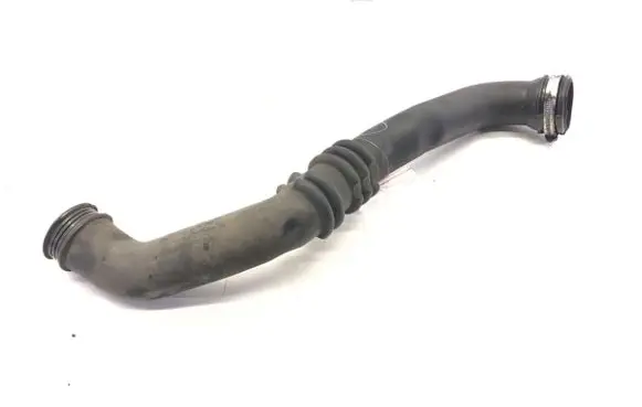 Air intake hose/pipe