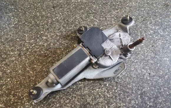 Toyota RAV 4 (XA20) Rear window wiper motor 8513042040 1592004791