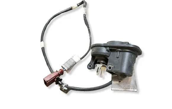 Volkswagen Transporter - Caravelle T6 Throttle body valve 5Q0253691G