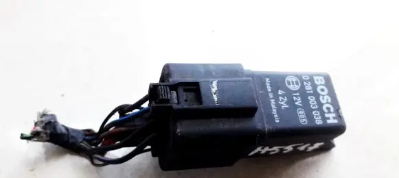 Skoda Octavia Mk2 (1Z) Glow plug pre-heat relay 0281003038 038907281D