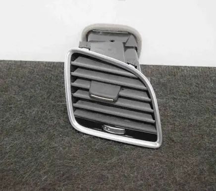 Audi Q3 8U Dashboard air vent grill cover trim 8U2820902D