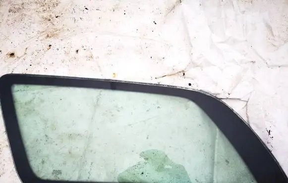 Ford Mondeo MK II Rear vent window glass as2