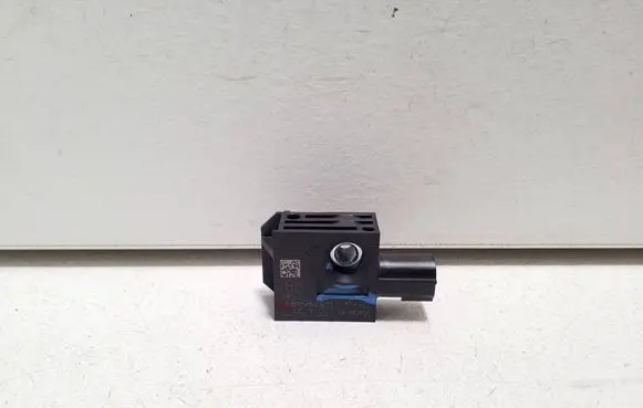 Chevrolet Orlando Airbag deployment crash/impact sensor 13502577