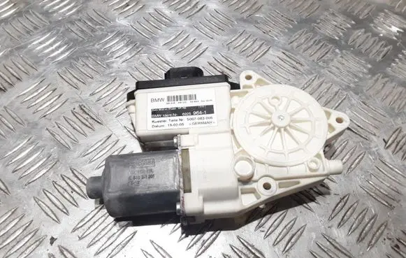 BMW X3 E83 Front door window regulator motor 69259641