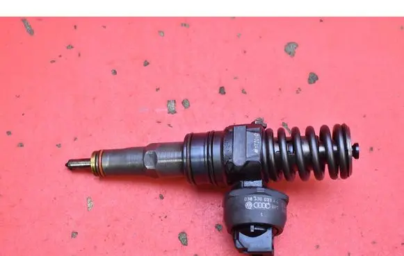 Volkswagen Transporter - Caravelle T5 Fuel injector 038130073AG