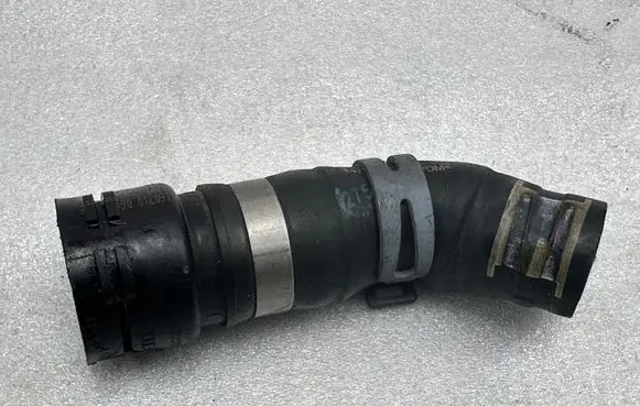 Audi Q7 4M Engine coolant pipe/hose 4M0819337AF 4M0819337