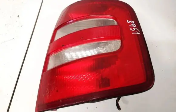 Skoda Fabia Mk1 (6Y) Rear/tail lights 6y9945096b 6y9945112b
