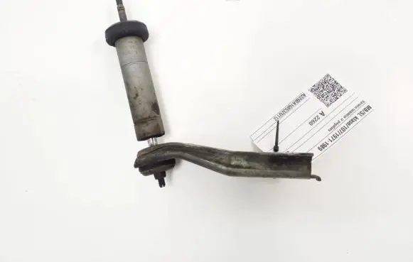 Mercedes-Benz SL R107 Engine mount bracket