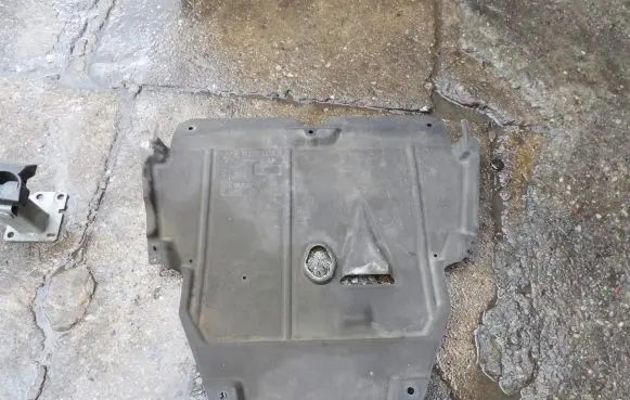 Renault Talisman Engine splash shield/under tray 758905275R