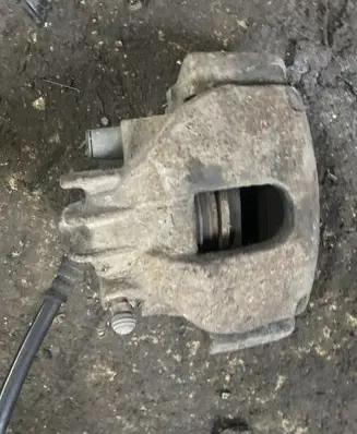 Volvo V70 Front brake caliper