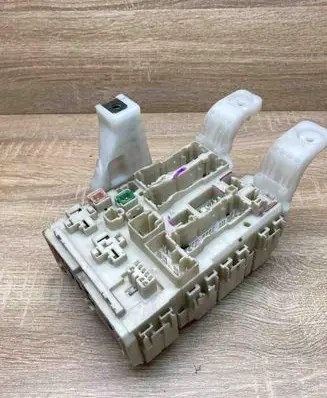 Toyota Prius (XW20) Fuse module 503290259 5E070613