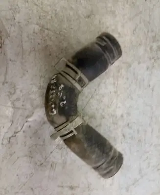 Suzuki Grand Vitara I Engine coolant pipe/hose