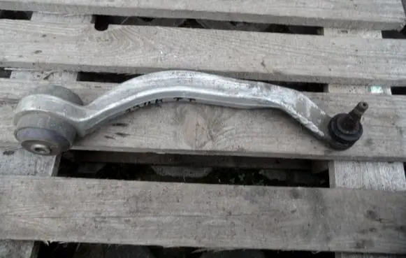 Audi A4 S4 B5 8D Front lower control arm/wishbone