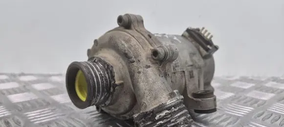 BMW X3 E83 Water pump 7583836