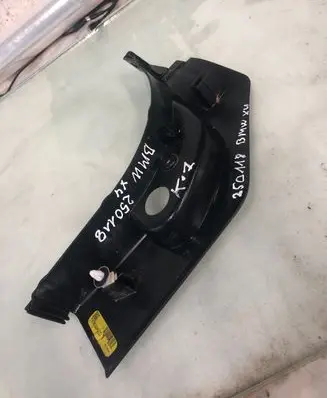 BMW X4 G02 Foot area side trim 7398017