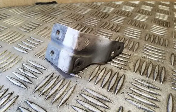Hyundai ix35 Fender mounting bracket