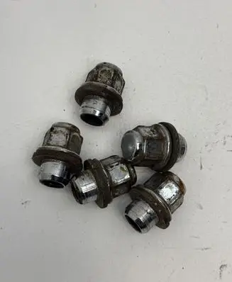 Toyota Verso Nuts/bolts 