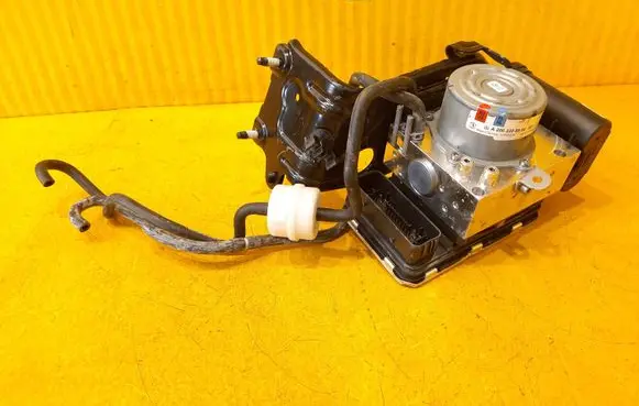 Mercedes-Benz C W206 Air suspension compressor/pump A2069013202 A2063208504