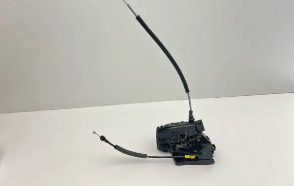 KIA Sportage Front door lock 81320F1000