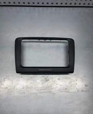 Skoda Superb B6 (3T) Radio/GPS head unit trim 3T0858069 1501835