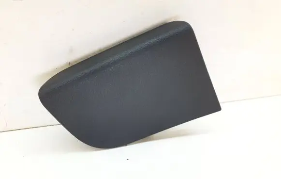 Volkswagen Golf Plus Rear light trim 5M0867657