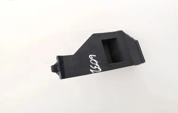 Volvo V50 Front bumper mounting bracket 30678481