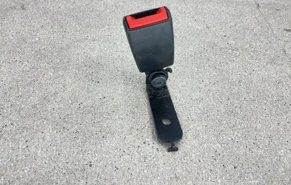 BMW M6 Rear seatbelt buckle 7226393 72117226393