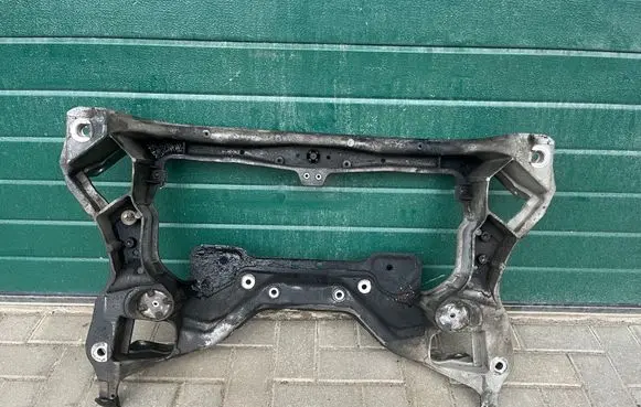 Mercedes-Benz C W203 Front subframe 2036280657