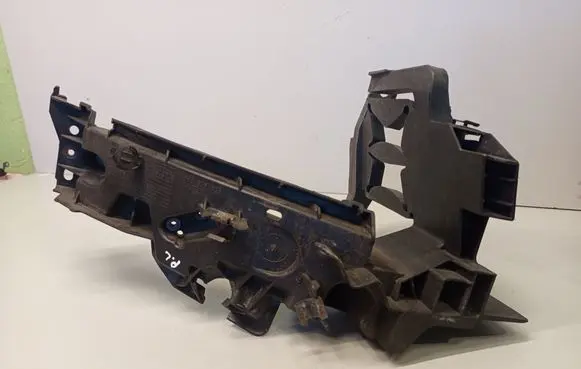 Audi Q5 SQ5 Headlight/headlamp mounting bracket 8R0805608