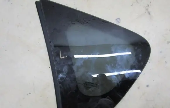 Suzuki SX4 S-Cross Rear side window KRIS235789