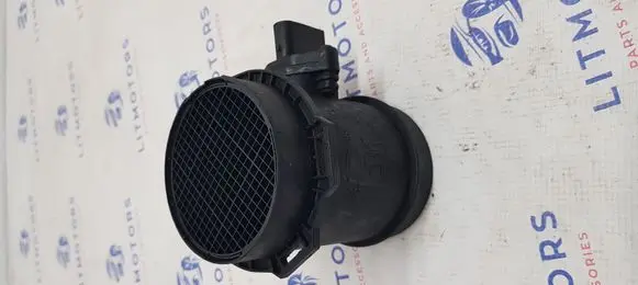 BMW 7 E65 E66 Mass air flow meter 7501554
