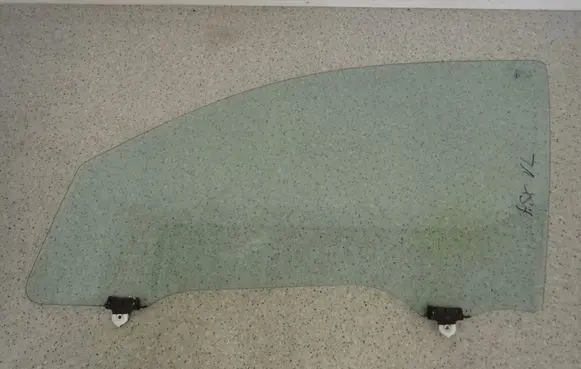 Mitsubishi ASX Sliding door window/glass
