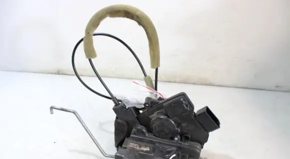 Mazda 5 Front door lock