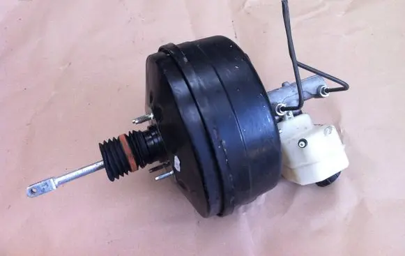 Mercedes-Benz Sprinter W906 Brake fluid reservoir 