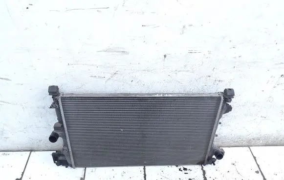 Opel Signum Coolant radiator 13196477