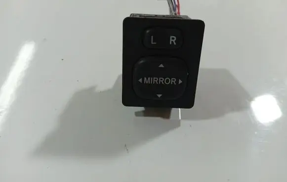 Daihatsu Materia Wing mirror switch 769746E
