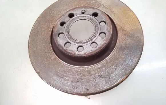 Volkswagen Golf V Front brake disc