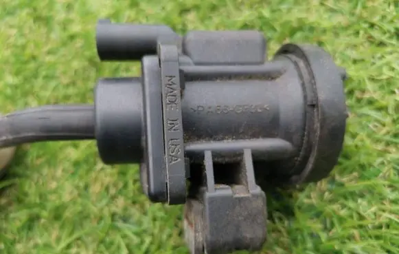 Mercedes-Benz C W203 Turbo solenoid valve A0005450427