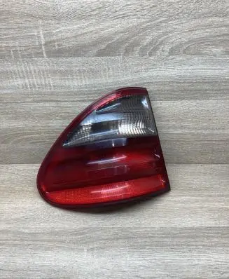 Mercedes-Benz E W210 Rear/tail lights A2108205364 324001