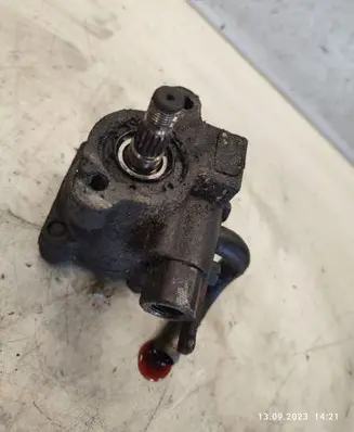 Hyundai H-1, Starex, Satellite Power steering pump 571004A010