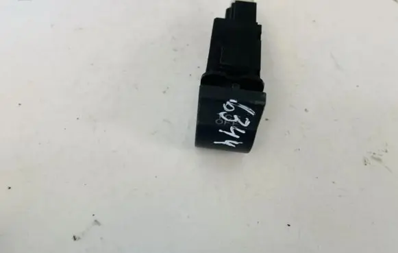 Mazda CX-7 DTC switch eg23664t0 03750200