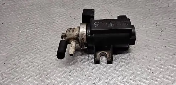 Volvo XC90 Turbo solenoid valve 30637251