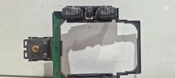 Mercedes-Benz E W210 Electric window control switch 03750000